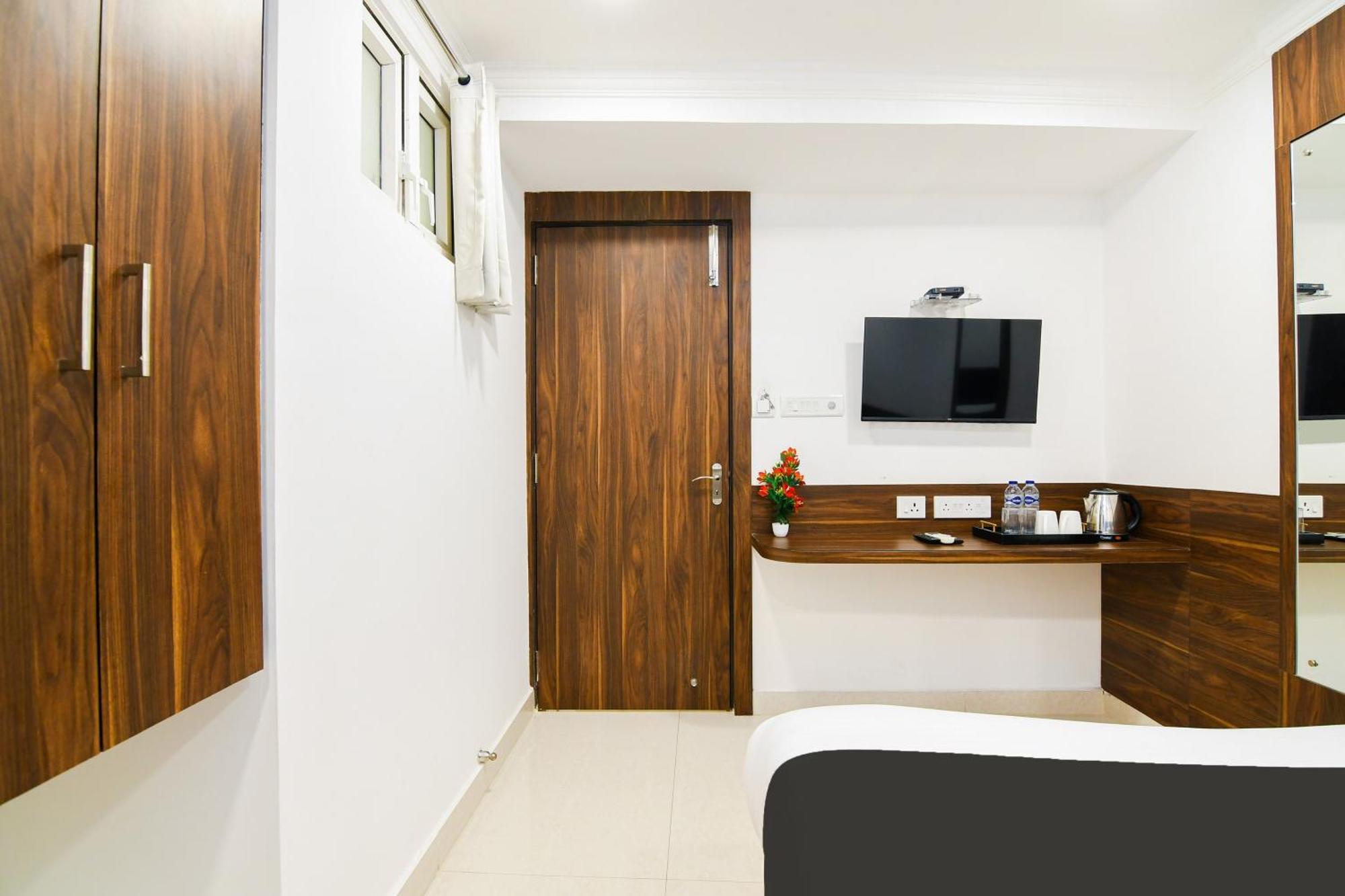 Super Hotel O Eminent Hotel Kolkata Exterior photo
